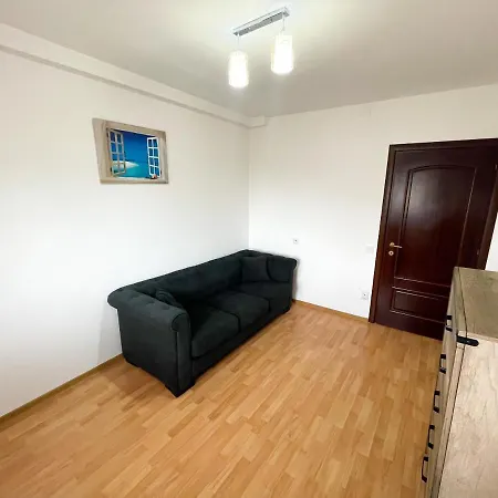 National Arena Mega Mall Elana Apartment *