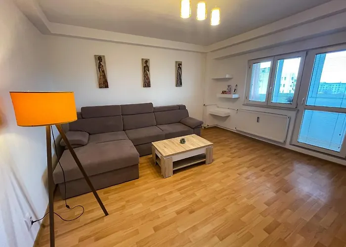 National Arena Mega Mall Elana Apartment *