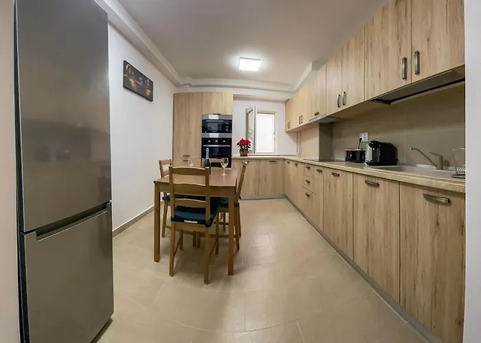 Apartment National Arena Mega Mall Elana *